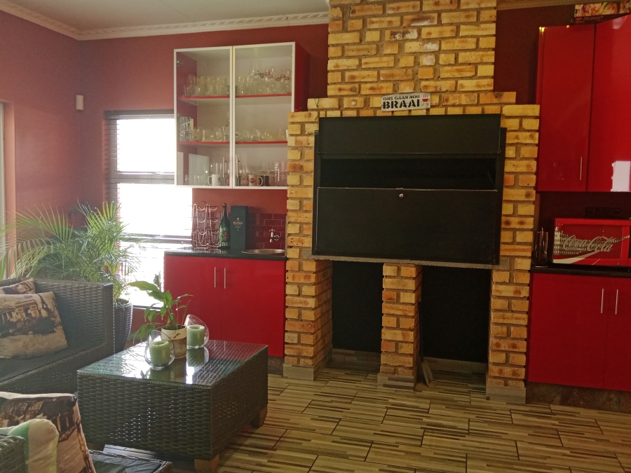 4 Bedroom Property for Sale in Brackendowns Gauteng