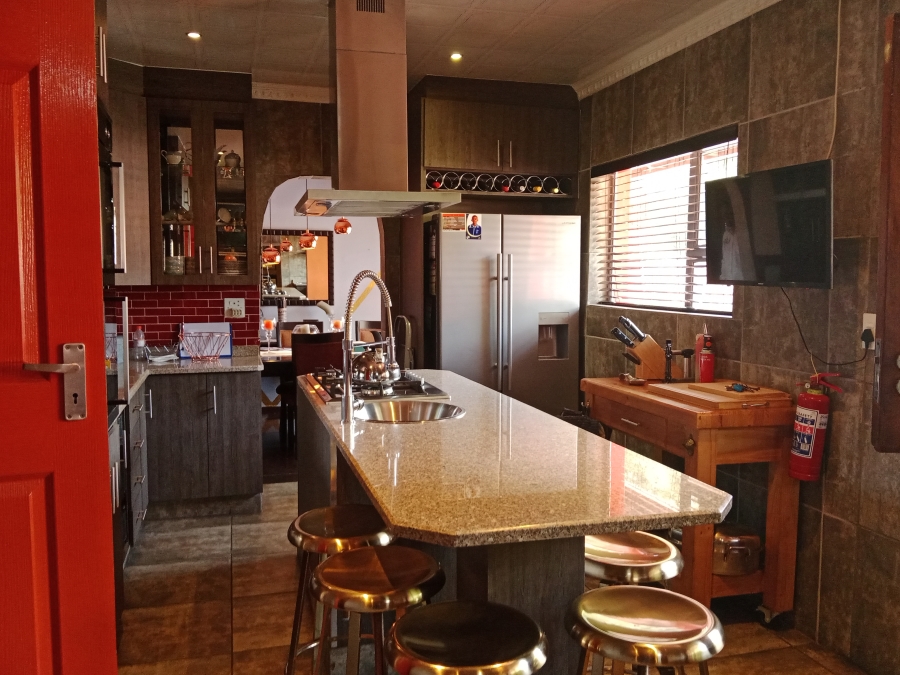 4 Bedroom Property for Sale in Brackendowns Gauteng