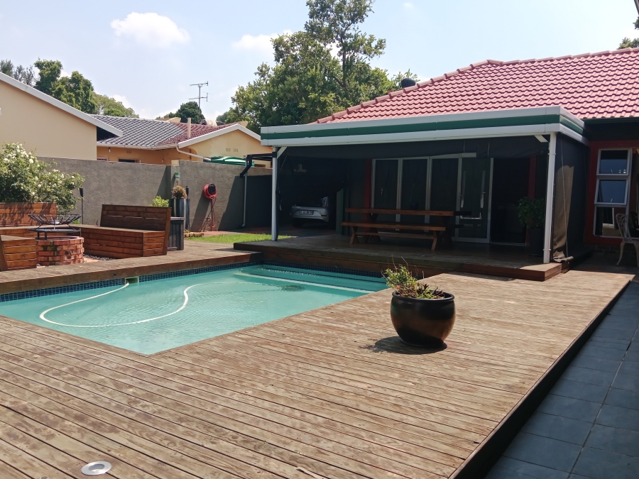 4 Bedroom Property for Sale in Brackendowns Gauteng