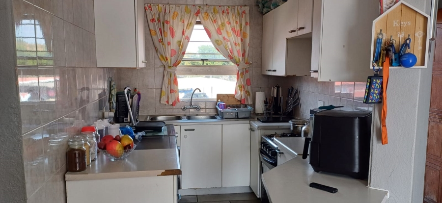 To Let 2 Bedroom Property for Rent in South Crest Gauteng