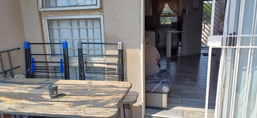 To Let 2 Bedroom Property for Rent in South Crest Gauteng