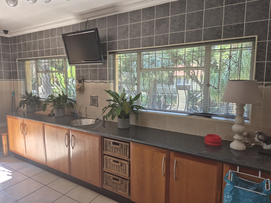 4 Bedroom Property for Sale in Glenvista Gauteng