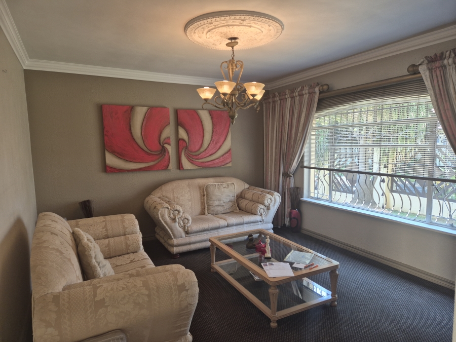 4 Bedroom Property for Sale in Glenvista Gauteng