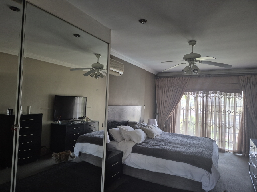 4 Bedroom Property for Sale in Glenvista Gauteng