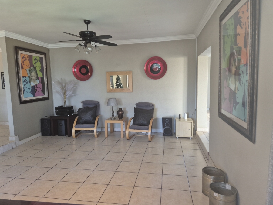 4 Bedroom Property for Sale in Glenvista Gauteng