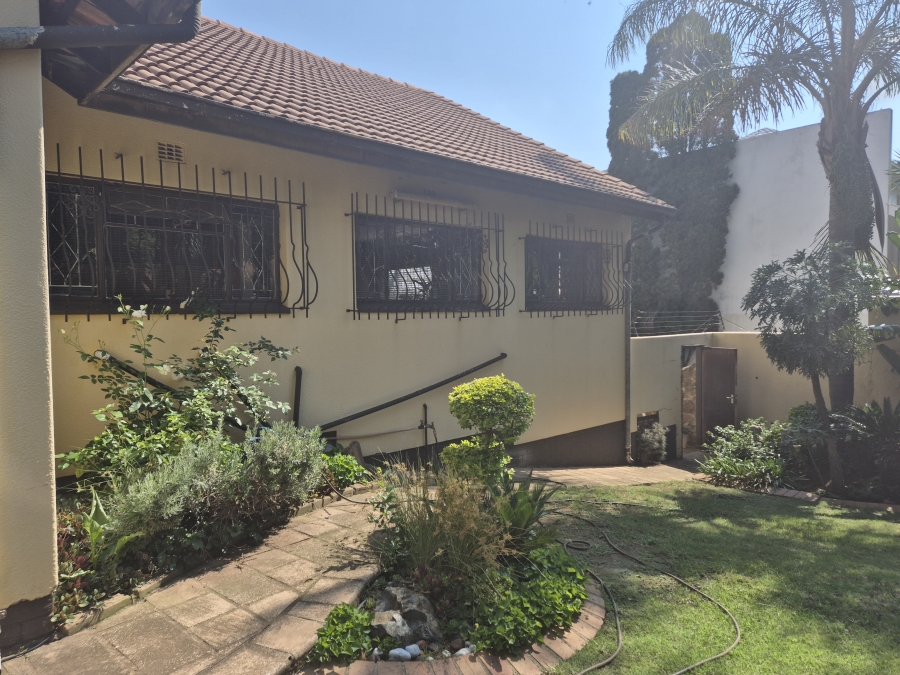 4 Bedroom Property for Sale in Glenvista Gauteng