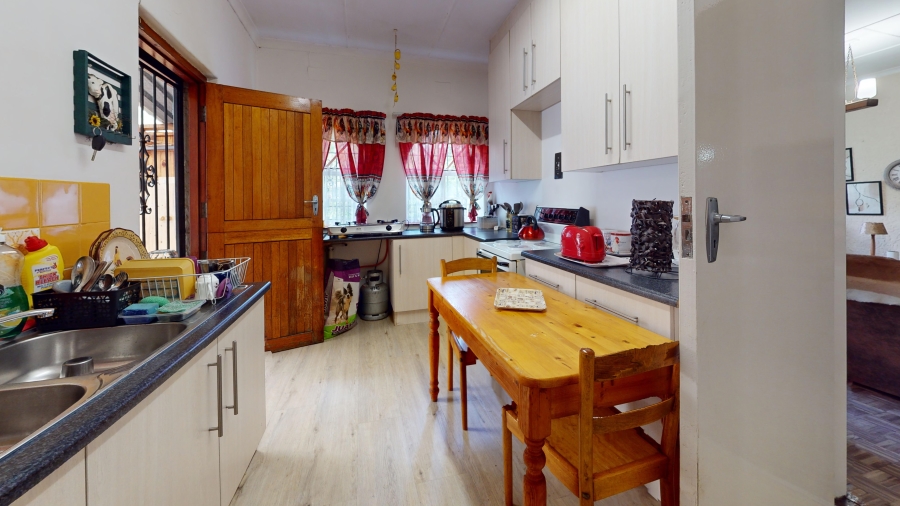 3 Bedroom Property for Sale in Farrarmere Gauteng