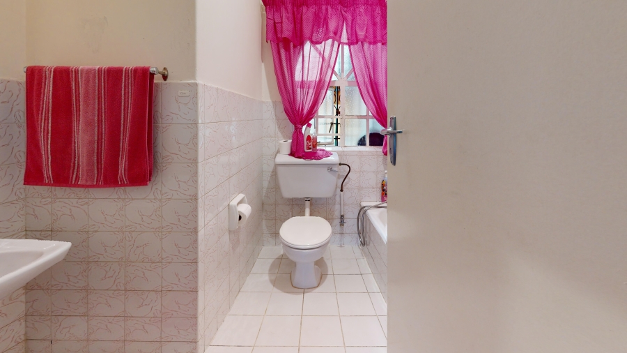 3 Bedroom Property for Sale in Farrarmere Gauteng