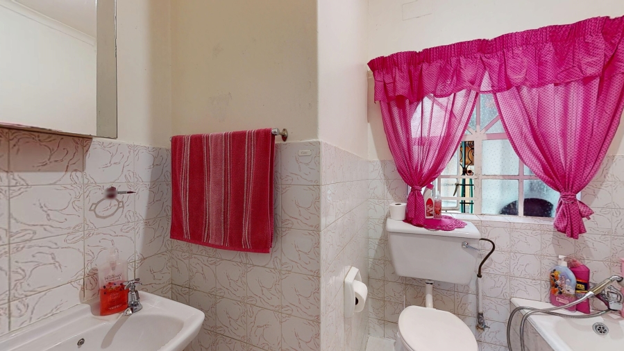 3 Bedroom Property for Sale in Farrarmere Gauteng