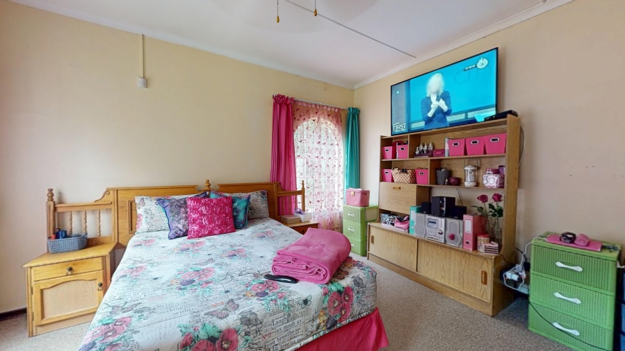 3 Bedroom Property for Sale in Farrarmere Gauteng