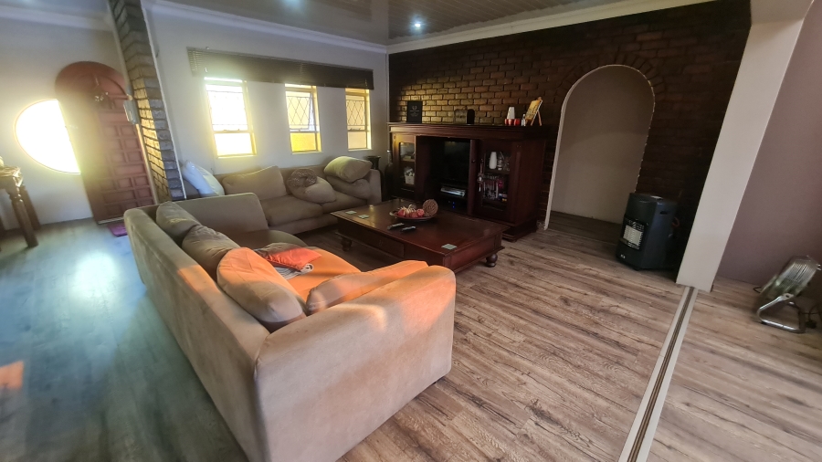 4 Bedroom Property for Sale in New State Areas Gauteng