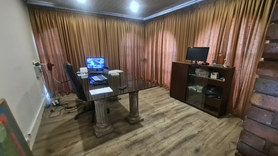 4 Bedroom Property for Sale in New State Areas Gauteng