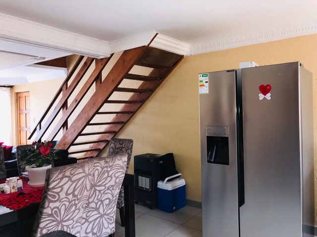 4 Bedroom Property for Sale in Sonneveld Gauteng