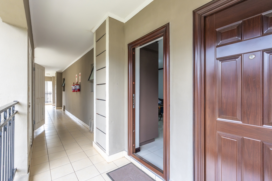 1 Bedroom Property for Sale in Broadacres Gauteng