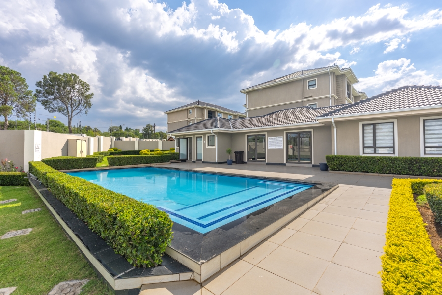 1 Bedroom Property for Sale in Broadacres Gauteng