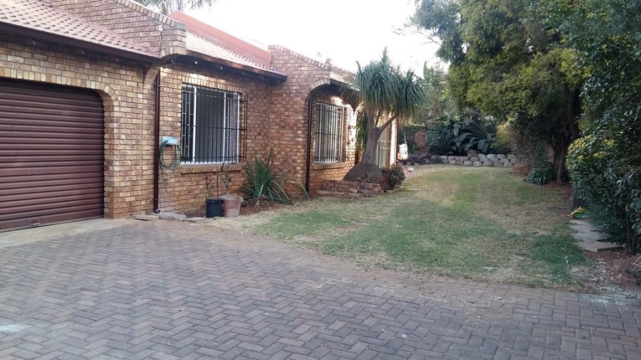 To Let 3 Bedroom Property for Rent in Van Riebeeck Park Gauteng