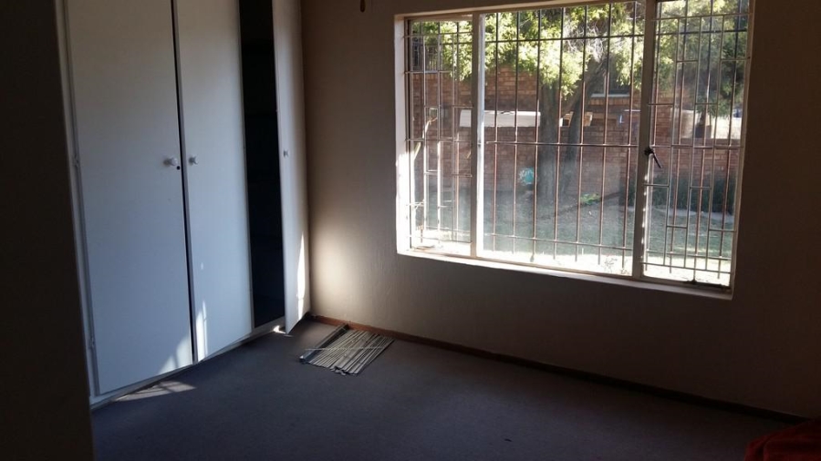 To Let 3 Bedroom Property for Rent in Van Riebeeck Park Gauteng