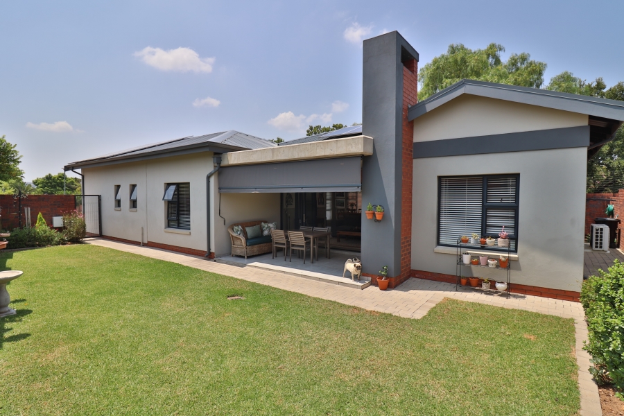 3 Bedroom Property for Sale in Vorna Valley Gauteng
