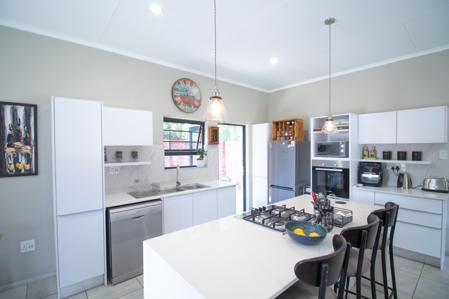 3 Bedroom Property for Sale in Vorna Valley Gauteng