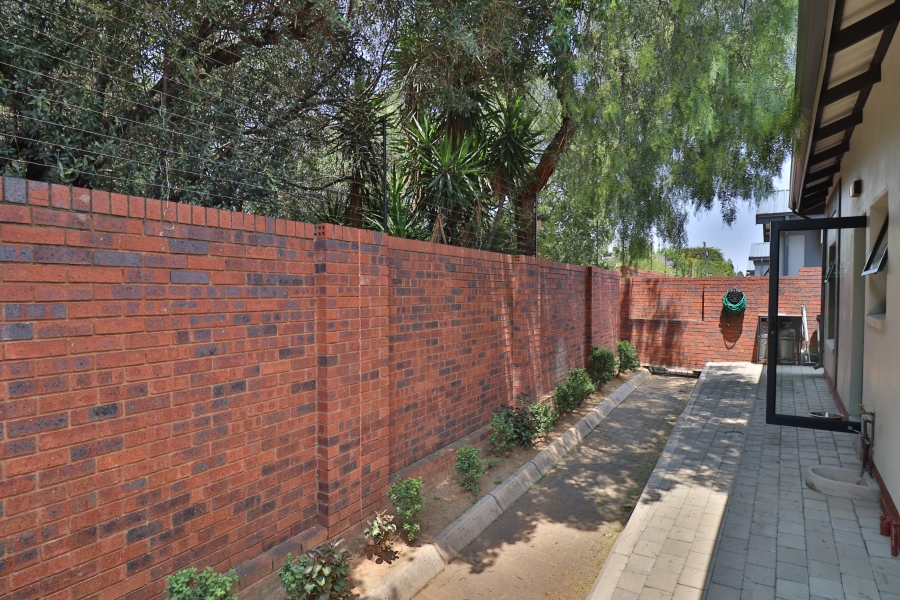 3 Bedroom Property for Sale in Vorna Valley Gauteng
