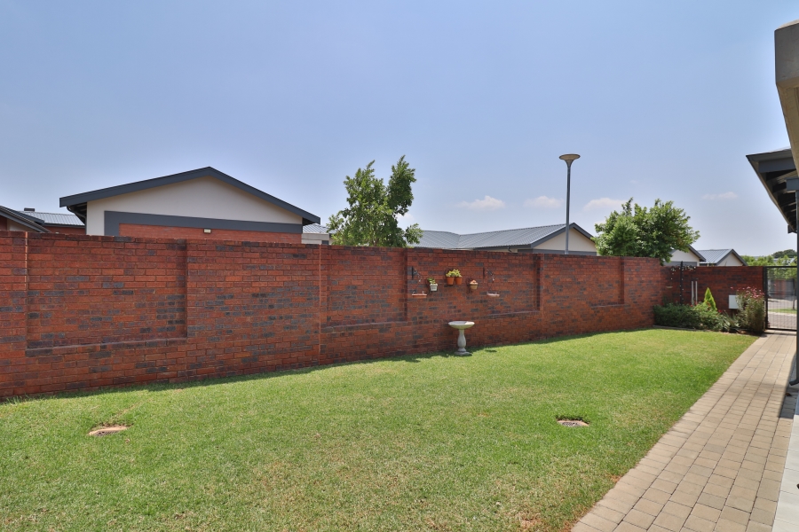 3 Bedroom Property for Sale in Vorna Valley Gauteng