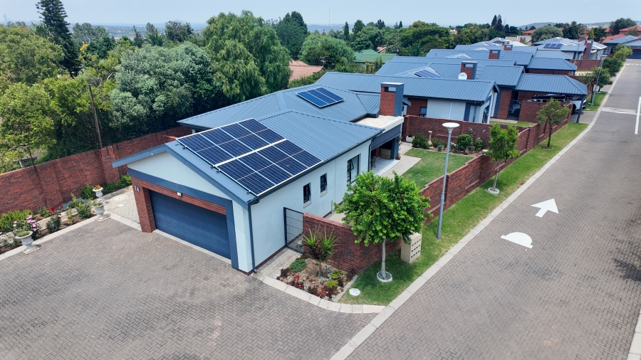 3 Bedroom Property for Sale in Vorna Valley Gauteng