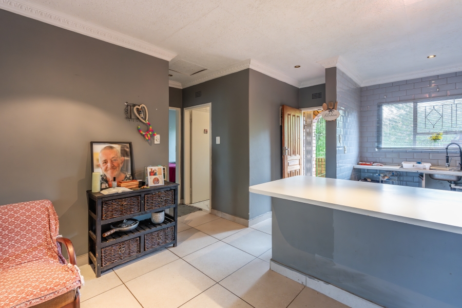 2 Bedroom Property for Sale in Buccleuch Gauteng