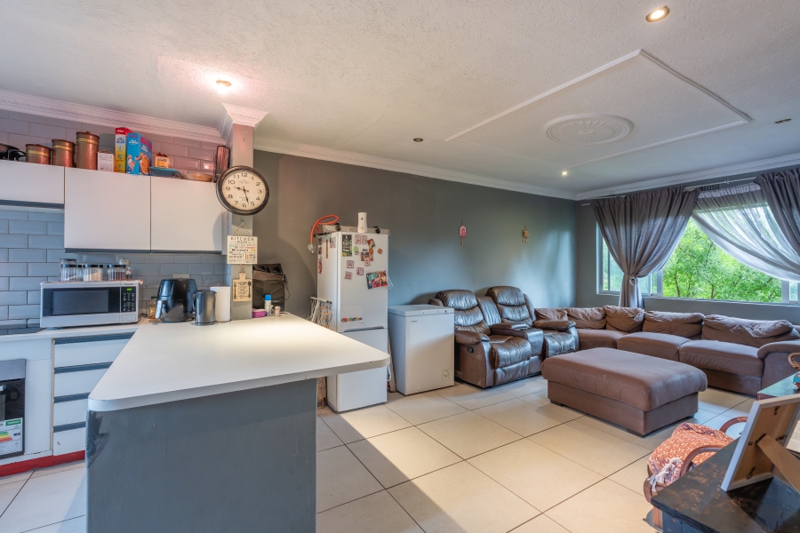 2 Bedroom Property for Sale in Buccleuch Gauteng