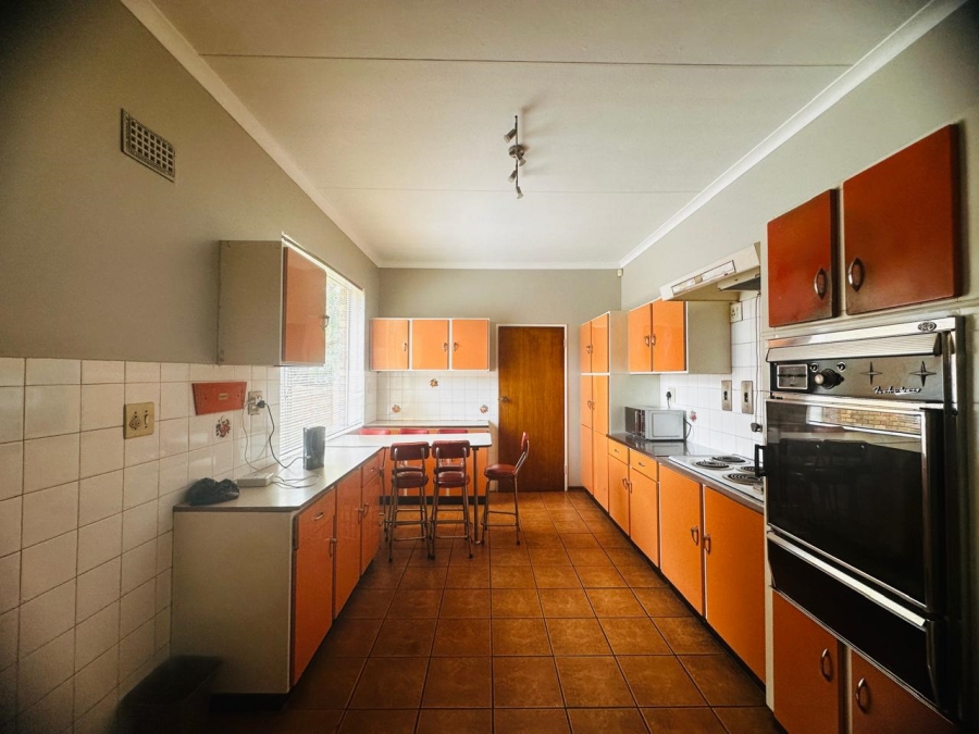 To Let commercial Property for Rent in Kenleaf Gauteng