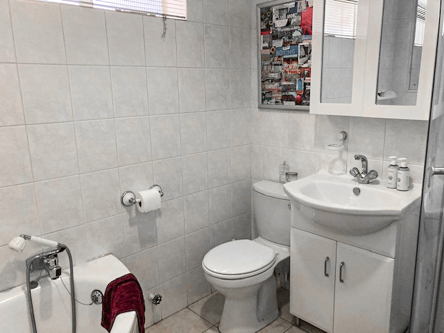 To Let 1 Bedroom Property for Rent in Craighall Gauteng