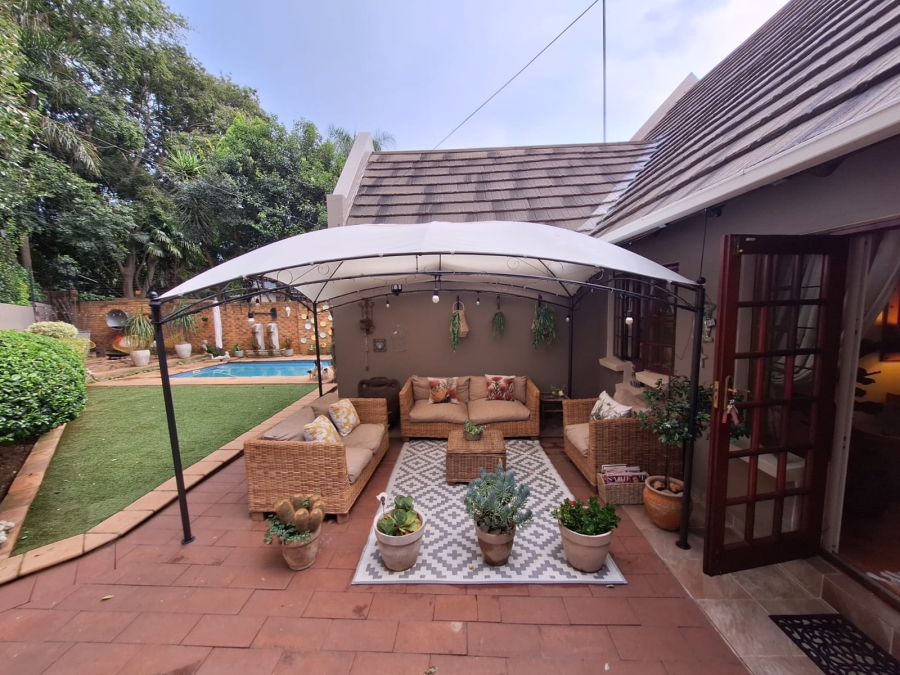 4 Bedroom Property for Sale in Eldoraigne Gauteng