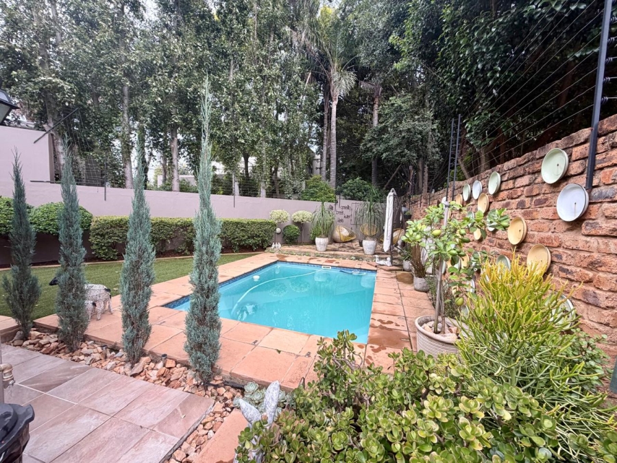 4 Bedroom Property for Sale in Eldoraigne Gauteng