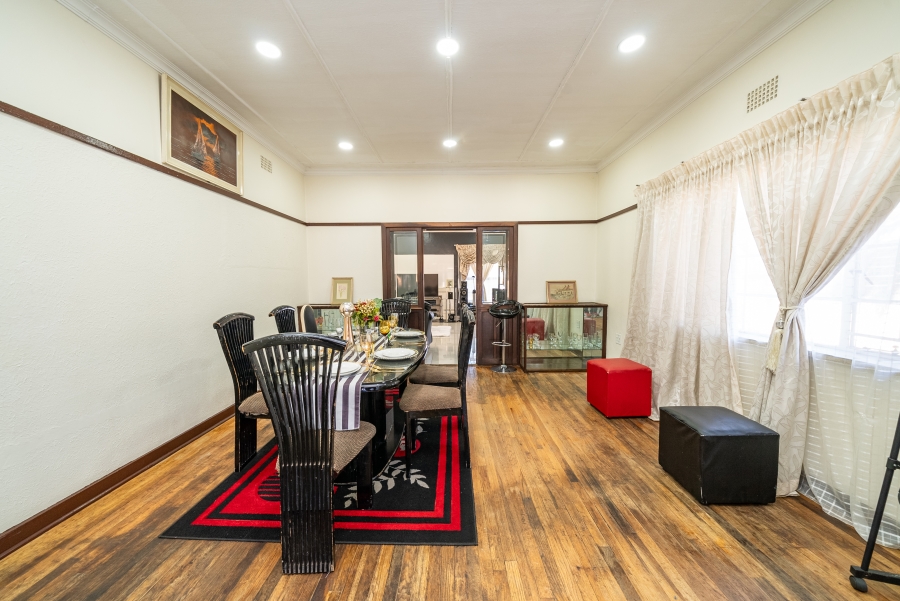 4 Bedroom Property for Sale in Linmeyer Gauteng