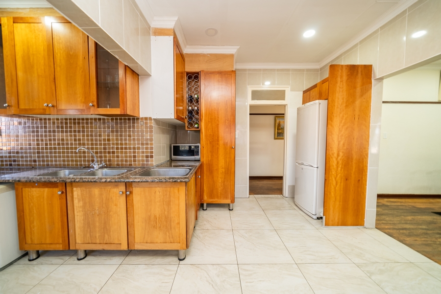 4 Bedroom Property for Sale in Linmeyer Gauteng