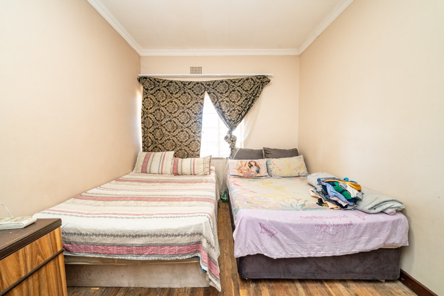 4 Bedroom Property for Sale in Linmeyer Gauteng