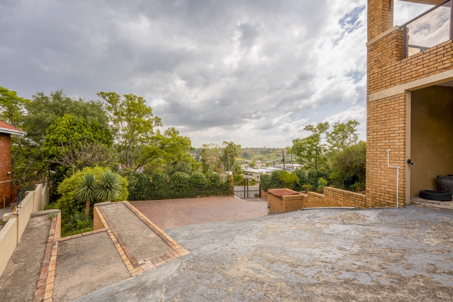 7 Bedroom Property for Sale in Constantia Kloof Gauteng