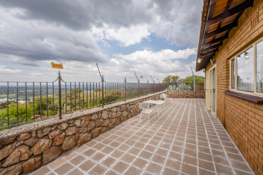 7 Bedroom Property for Sale in Constantia Kloof Gauteng