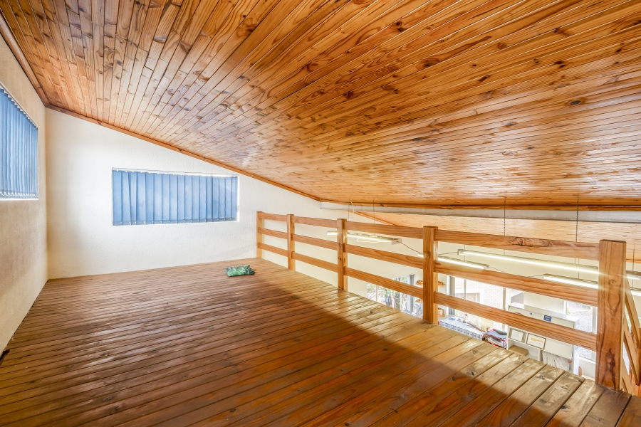 7 Bedroom Property for Sale in Constantia Kloof Gauteng