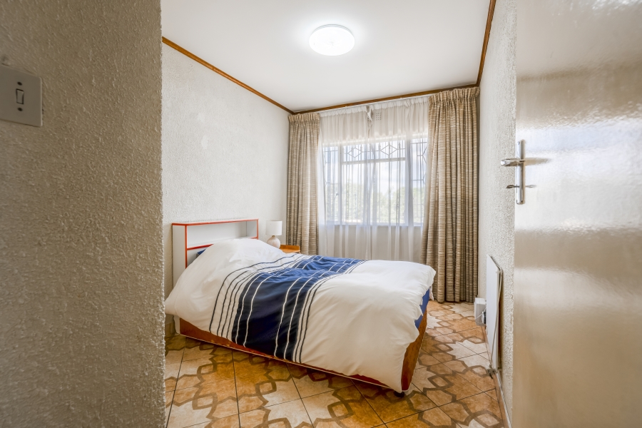 7 Bedroom Property for Sale in Constantia Kloof Gauteng