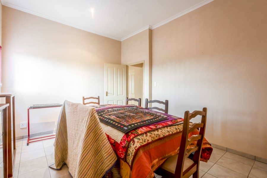 7 Bedroom Property for Sale in Constantia Kloof Gauteng