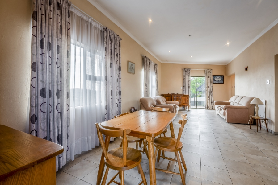 7 Bedroom Property for Sale in Constantia Kloof Gauteng