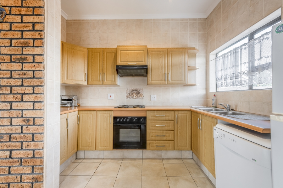 7 Bedroom Property for Sale in Constantia Kloof Gauteng