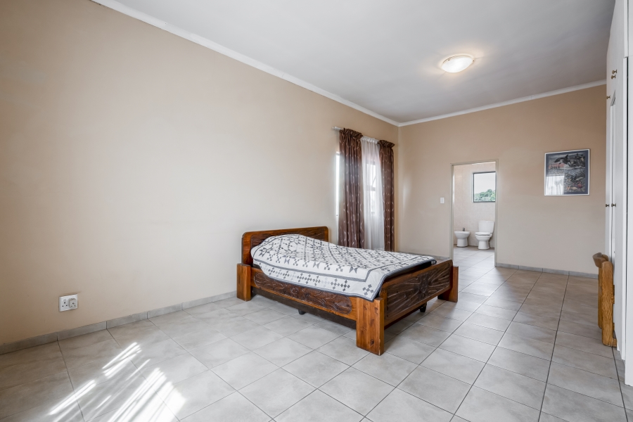 7 Bedroom Property for Sale in Constantia Kloof Gauteng