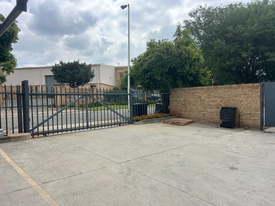 To Let commercial Property for Rent in Longmeadow Gauteng