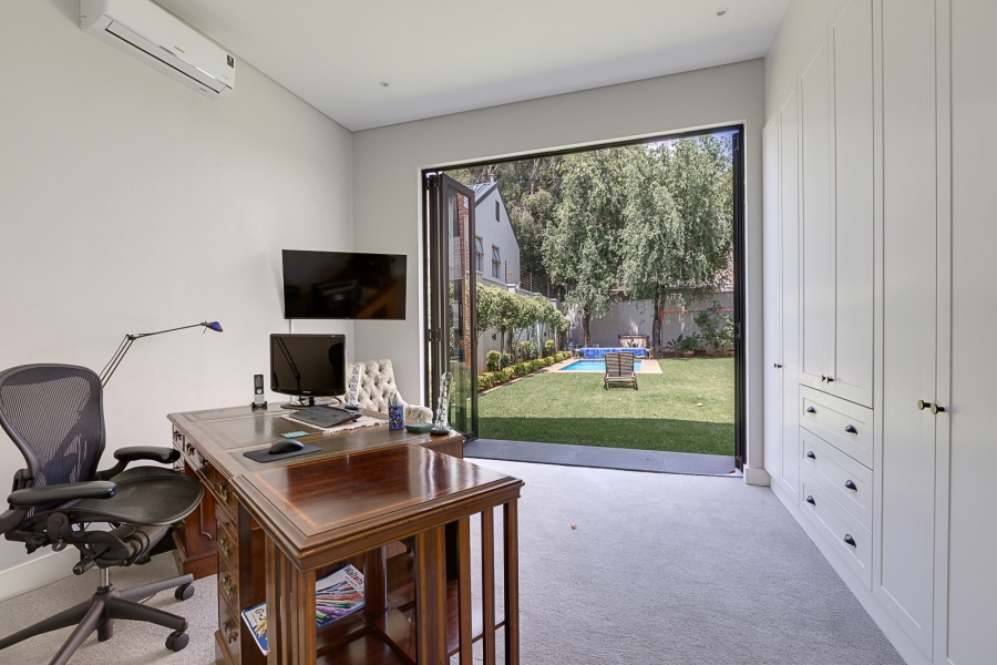 5 Bedroom Property for Sale in Parktown North Gauteng