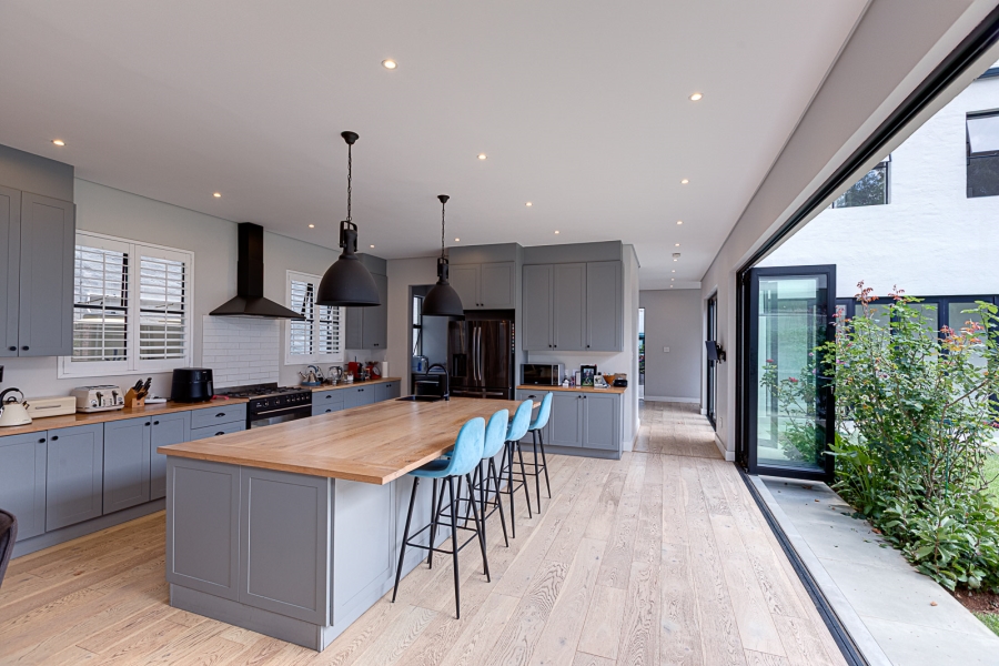 5 Bedroom Property for Sale in Parktown North Gauteng