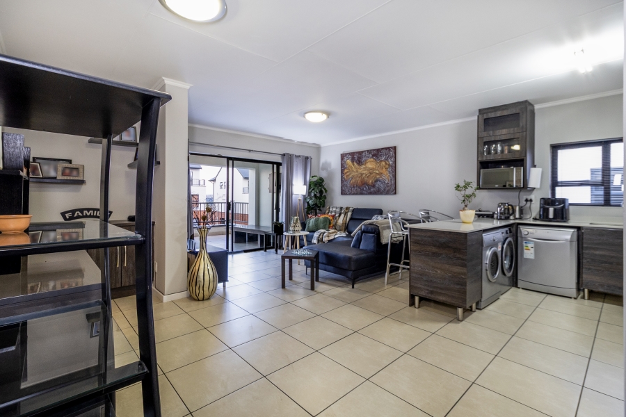 2 Bedroom Property for Sale in Greenstone Crest Gauteng