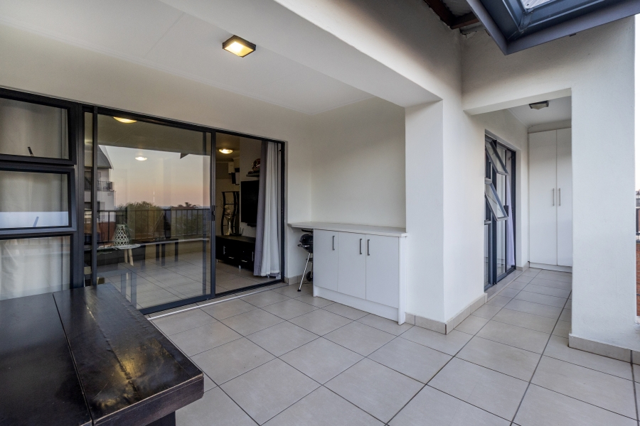 2 Bedroom Property for Sale in Greenstone Crest Gauteng