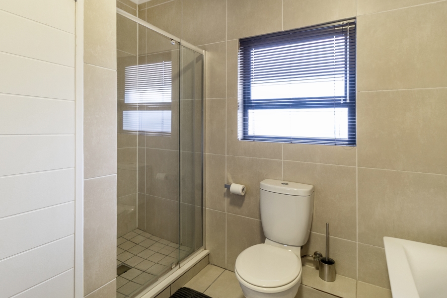 2 Bedroom Property for Sale in Greenstone Crest Gauteng