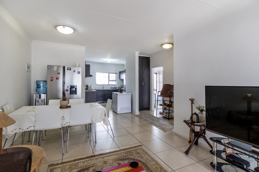 2 Bedroom Property for Sale in Greenstone Crest Gauteng